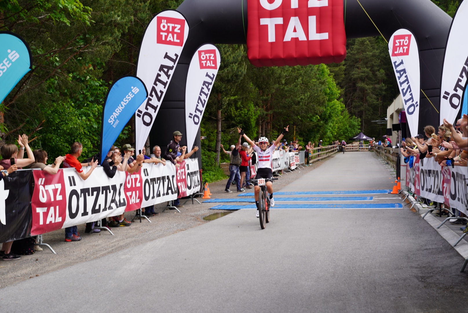 Mitterwallner siegt überlegen beim Ötztaler Mountainbike Festival, Stigger wird Dritte