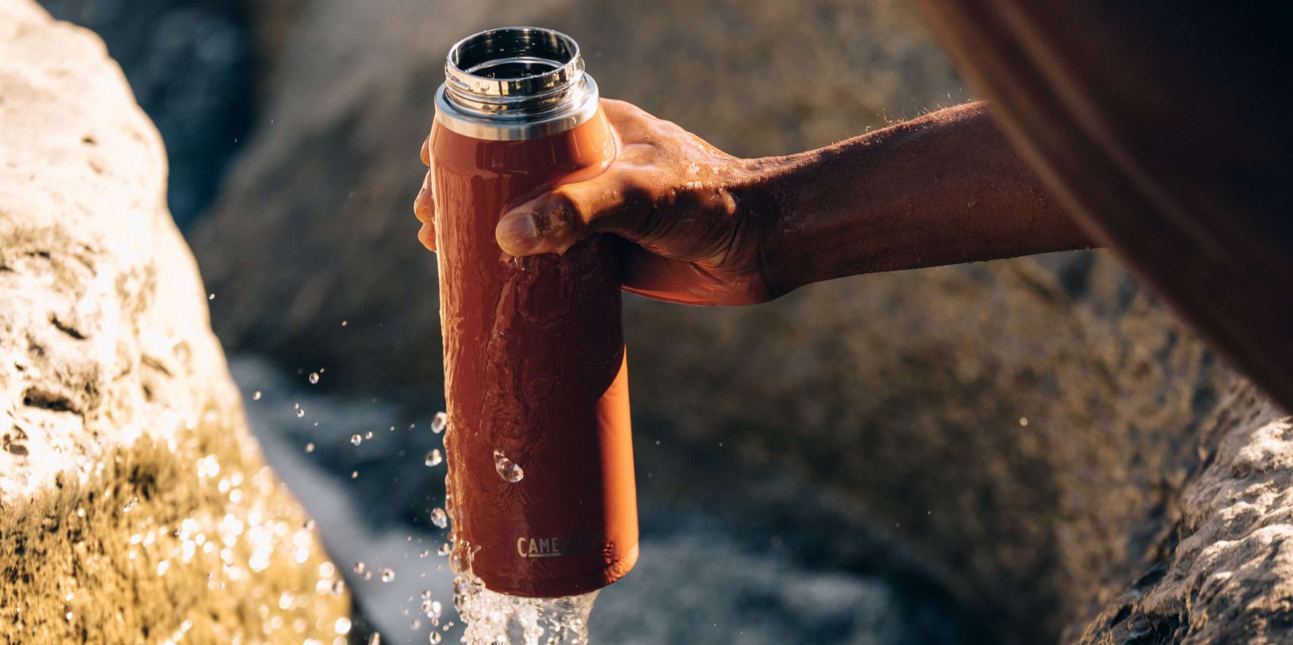 CamelBak bringt die neuen Trinkflaschen Thrive™ Flip Straw- und Thrive™ Chug auf den Markt