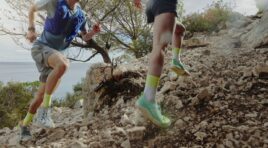 Barfußschuhe am Trail: Natürlich unterwegs in die neue Outdoor-Saison
