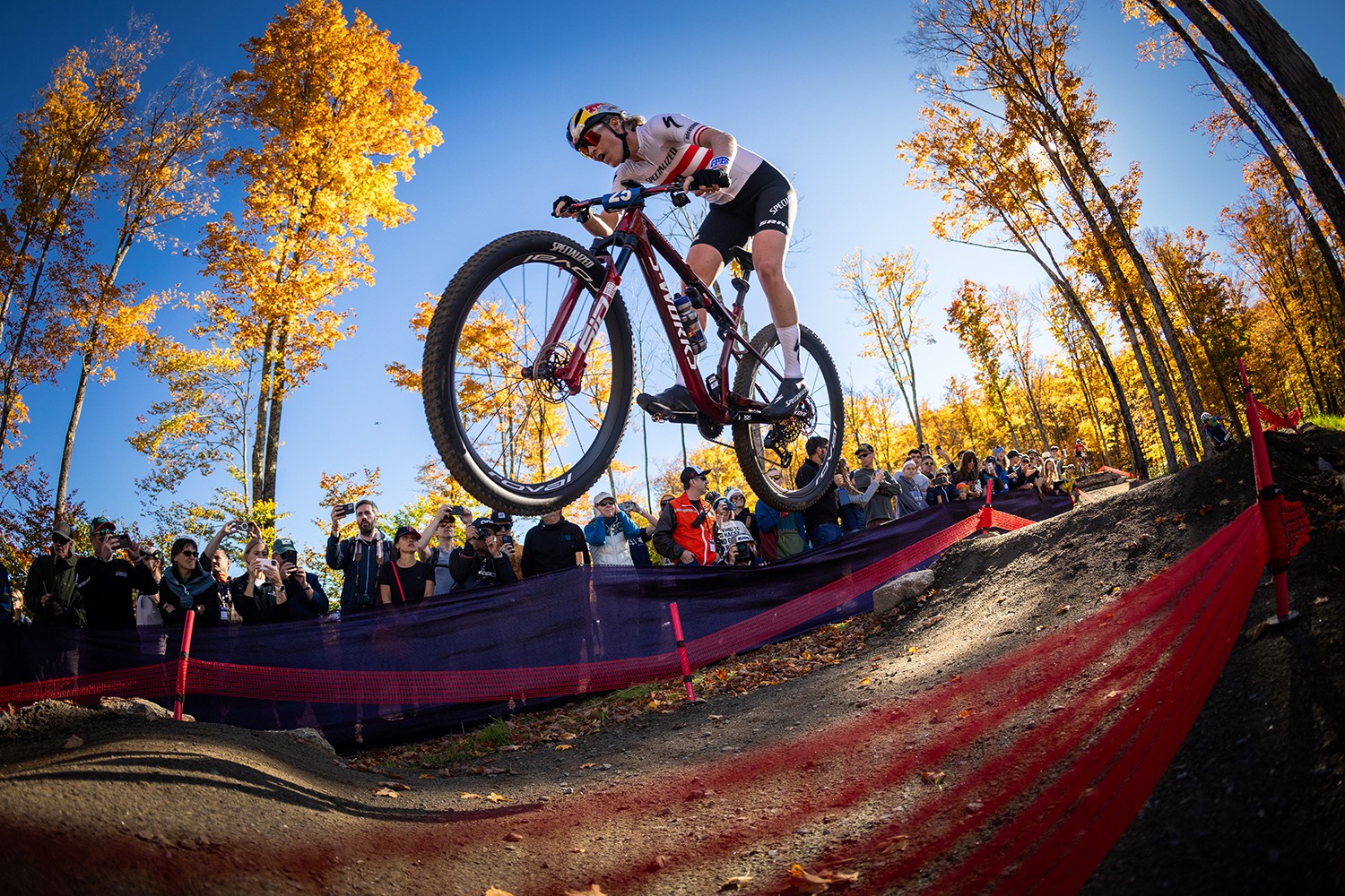 Saisonfinale der Mountainbike-Elite in Lake Placid: Starke rot-weiß-rote Akzente zum Abschluss